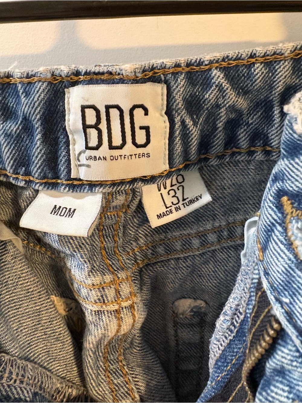 BDG Urban Outfitters Mom Jeans High Rise 100% Cotton Relaxed Denim Size 28 - Picture 4 of 9